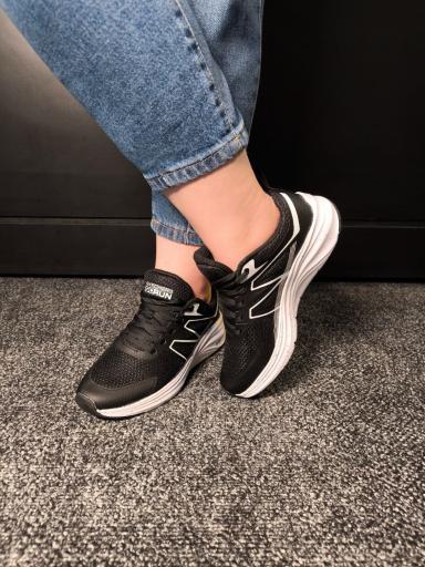 عکس پخش کفش شاهو سان