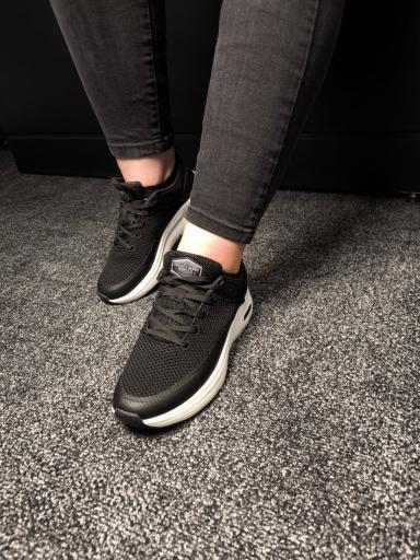 عکس پخش کفش شاهو سان