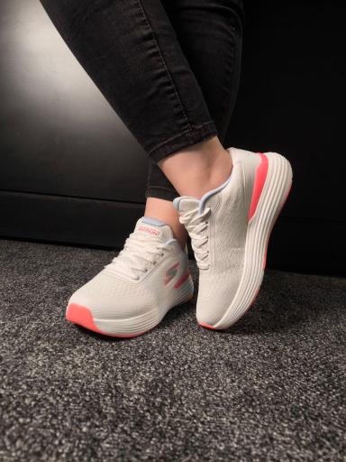 عکس پخش کفش شاهو سان