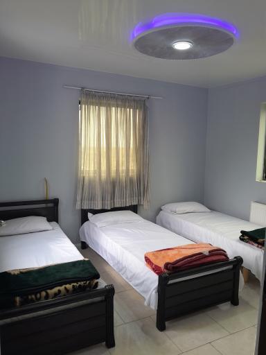 عکس هتل آپارتمان ننه زهرا 