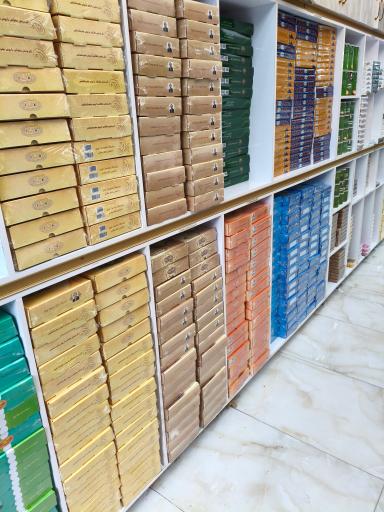 عکس نان برنجی و سوغاتی حاج نصراله نوری