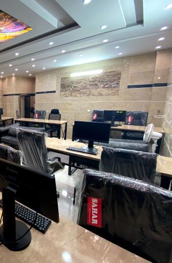 عکس گروه مشاورین املاک خانه سفید