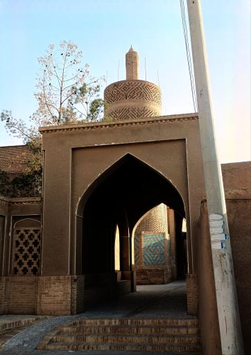 عکس شهر زیرزمینی باستانی نوش آباد