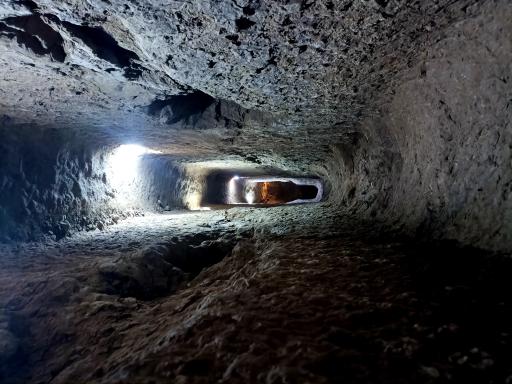 عکس شهر زیرزمینی باستانی نوش آباد