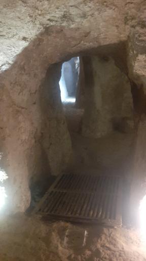 عکس شهر زیرزمینی باستانی نوش آباد