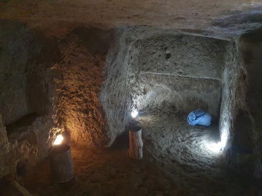 عکس شهر زیرزمینی باستانی نوش آباد