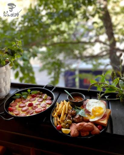 عکس کافه سپید و سیاه