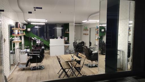 عکس آرایشگاه مردانه چارلی