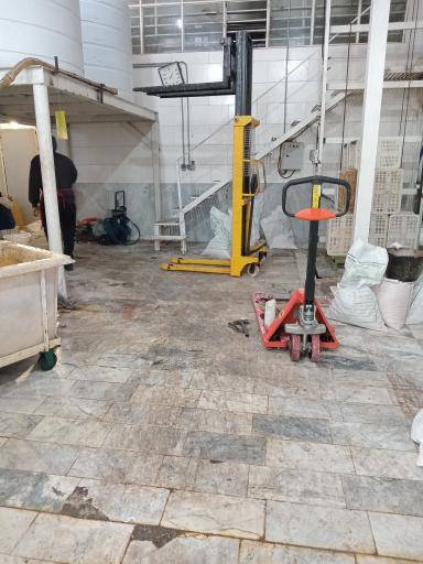 عکس فروشگاه تجهیزات کارگاهی آذربالابران جک پالت