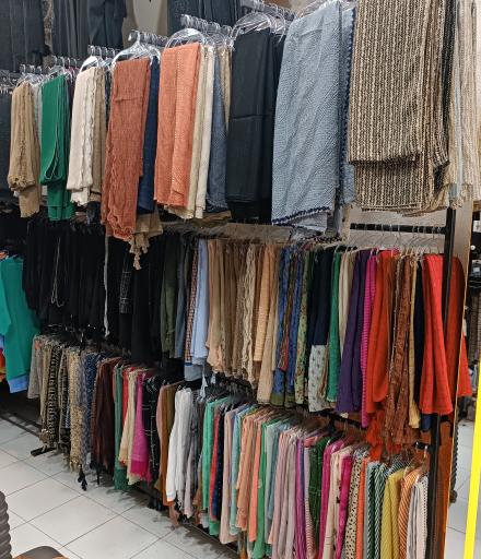 عکس پوشاک لنا