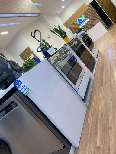 فروشگاه اسنوا مرکزی