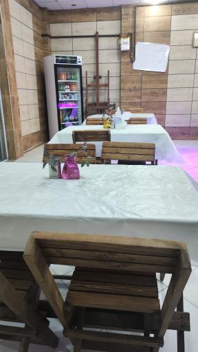 عکس تهیه غذا اصیل