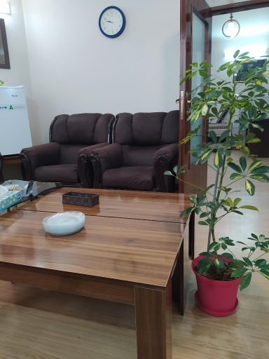 عکس دفتر وکالت علیرضا دوستی