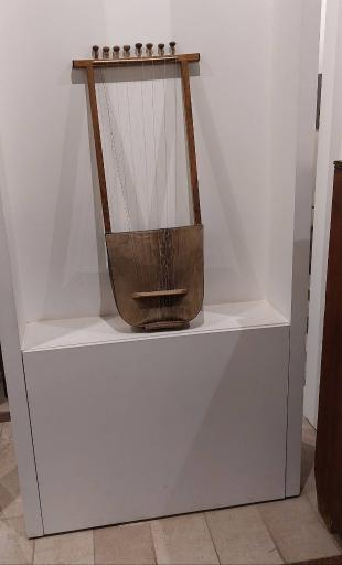 عکس موزه موسیقی اصفهان