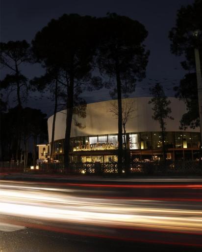 عکس هارمونی سنتر