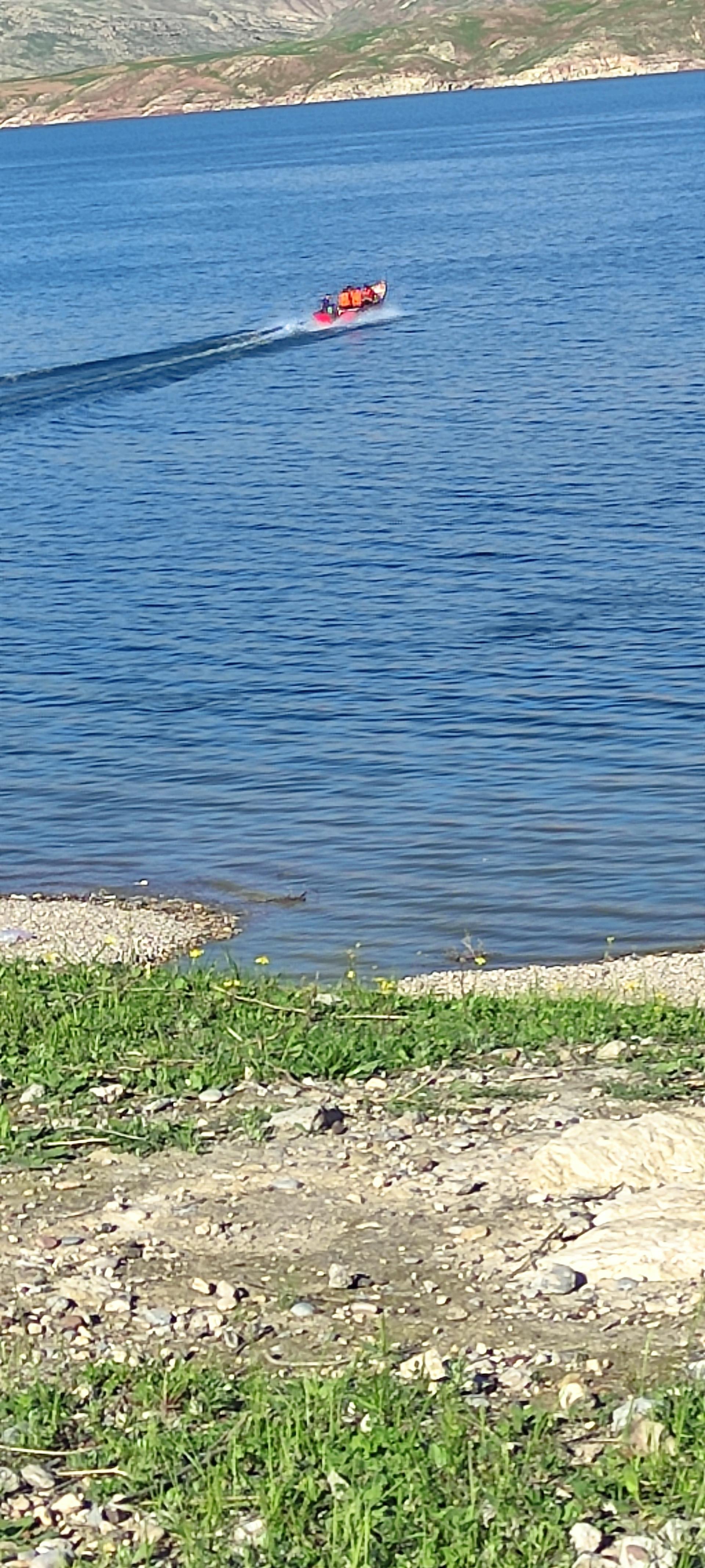 عکس دریاچه سد سیمره