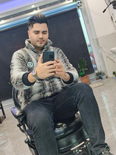 عکس آرایشگاه پنجه طلا