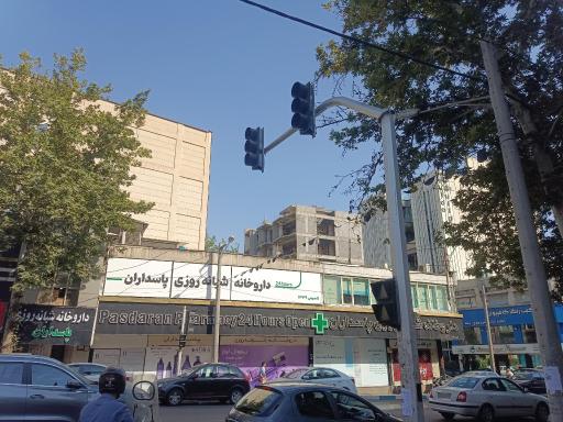 عکس داروخانه شبانه روزی پاسداران