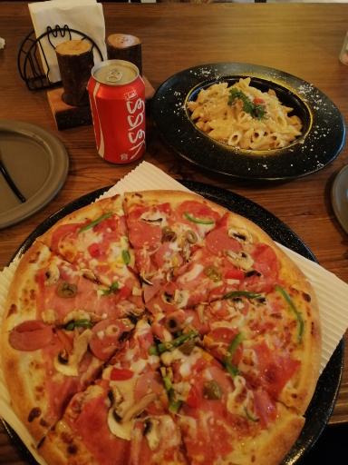 عکس رستوران ایتالیایی زون