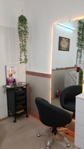 عکس سالن زیبایی الهه ناز