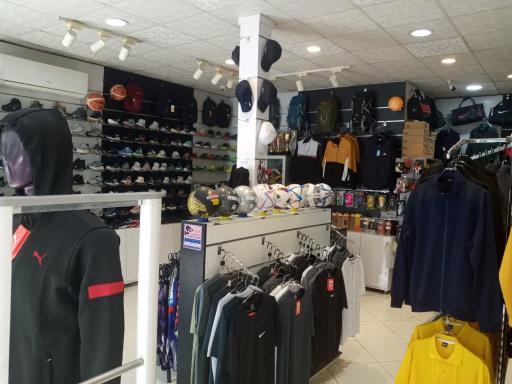 عکس فروشگاه لوازم ورزشی ایران ورزشی