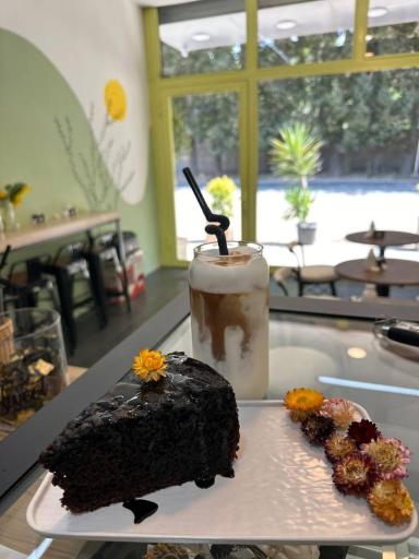 عکس کافه آفتابگردان