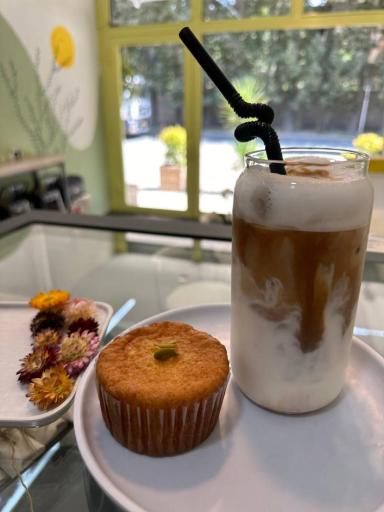 عکس کافه آفتابگردان