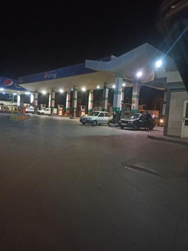 عکس جایگاه منزل آباد (بنزین و گازوئیل)