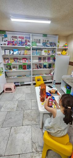 عکس دنیای کتاب والک