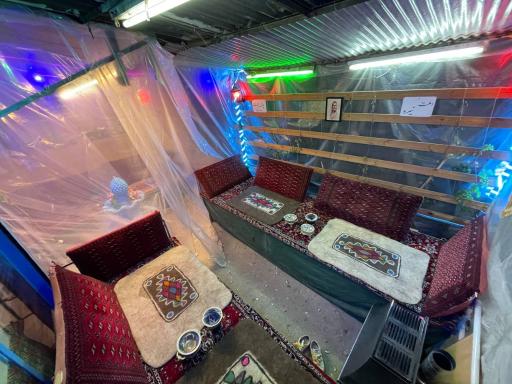 عکس سفره خانه سنتی حیدربابا