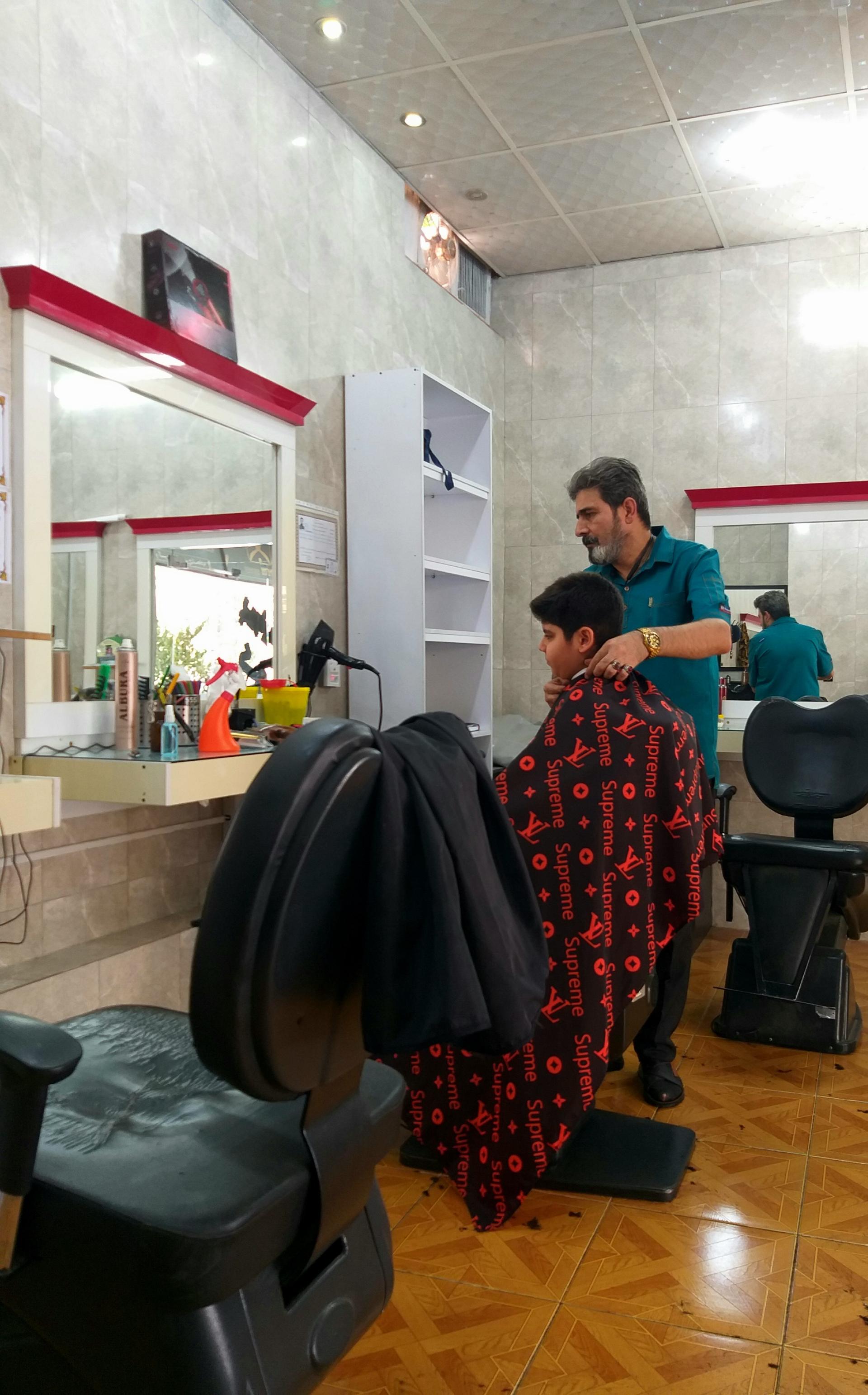 عکس آرایشگاه کهن 