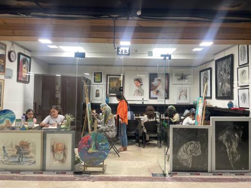 عکس گالری نقاشی سایه