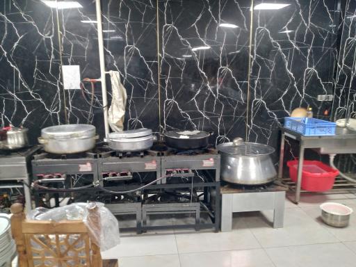 مجموعه غذایی رستوران و چایخانه سنتی ژیوار