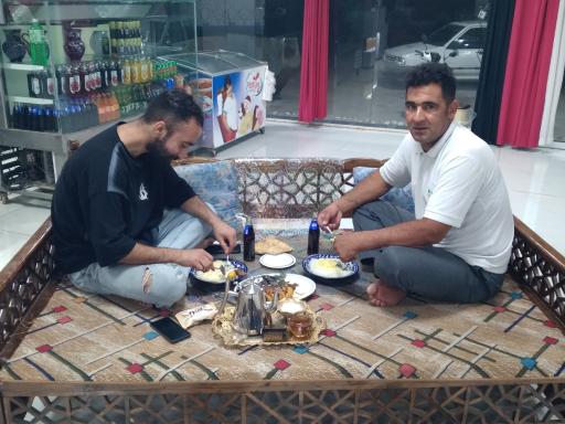 مجموعه غذایی رستوران و چایخانه سنتی ژیوار