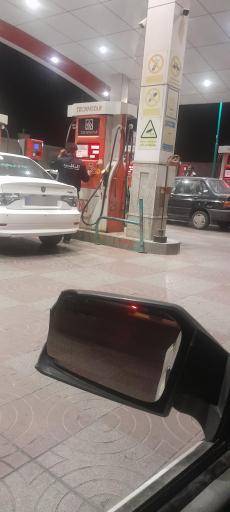 عکس پمپ بنزین گلستان