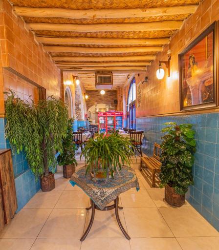 عکس رستوران سنتی وکیل