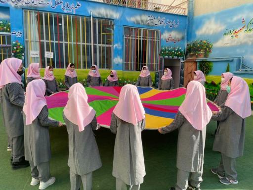 عکس پیش دبستانی و مدرسه دخترانه آذر دخت