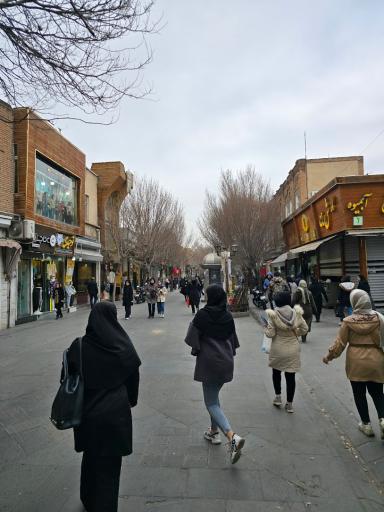 عکس بازار بزرگ تربیت