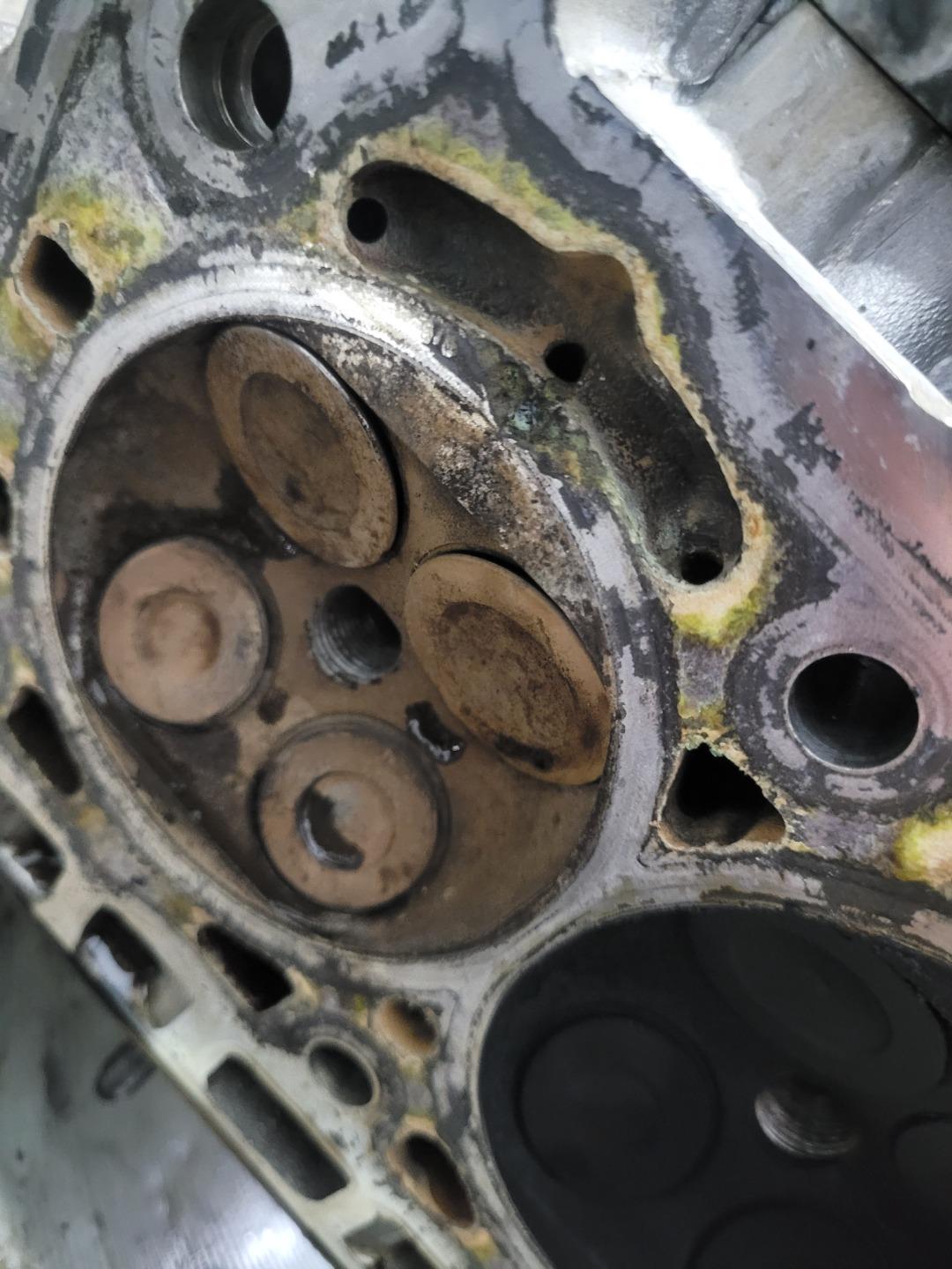 عکس مکانیکی علی طایفی