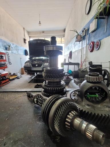 عکس مکانیکی علی طایفی