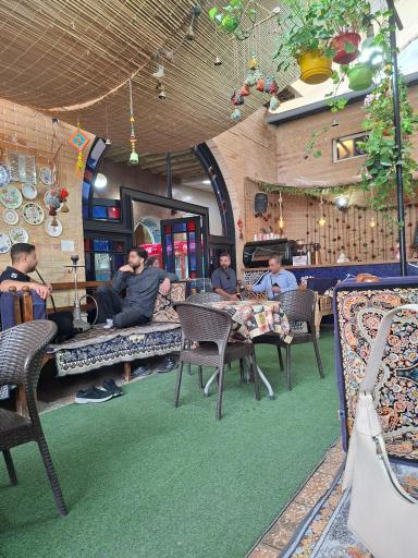 عکس رستوران سنتی وکیل