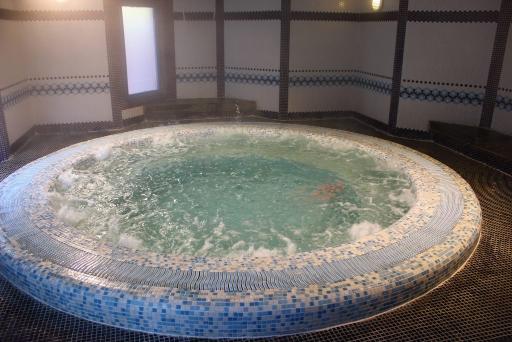 عکس استخر مجتمع فرهنگی ورزشی ونک تهران