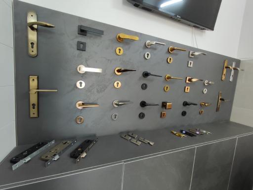 عکس فروشگاه درب ضد سرقت آرمانی درب