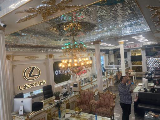 عکس نمایندگی تویوتا اورنگ