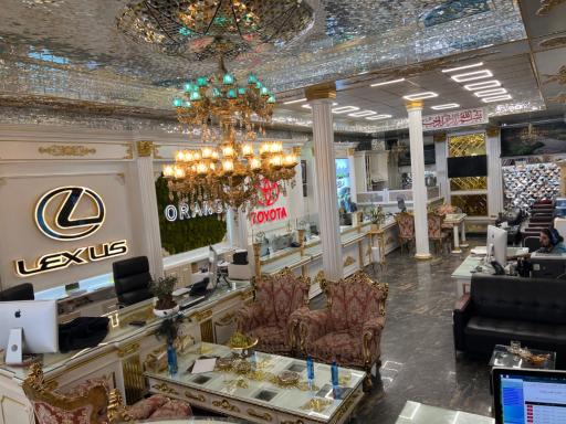 عکس نمایندگی تویوتا اورنگ