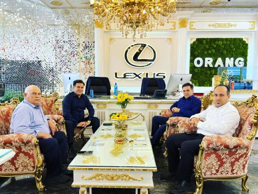 عکس نمایندگی تویوتا اورنگ