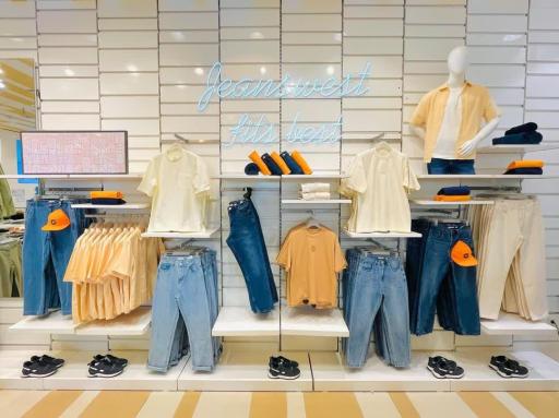 عکس جین وست بام‌لند