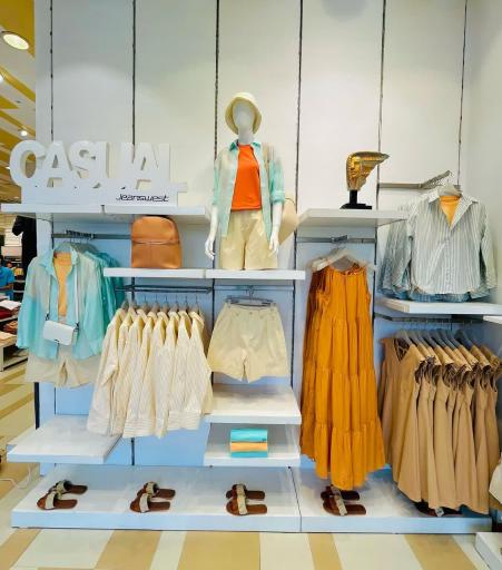 عکس جین وست بام‌لند