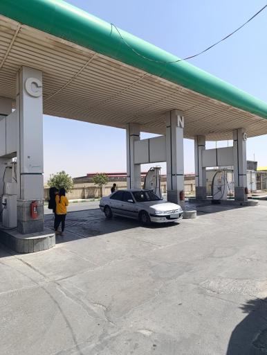 عکس پمپ بنزین عظیمیه