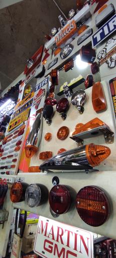 عکس فروشگاه یدک ماک